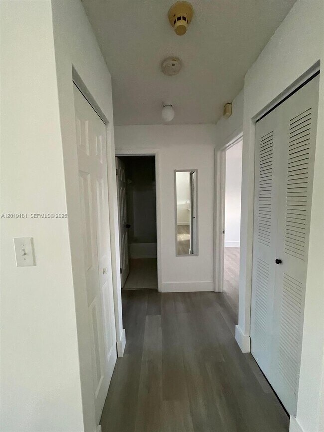 Building Photo - 3375 W 76th St