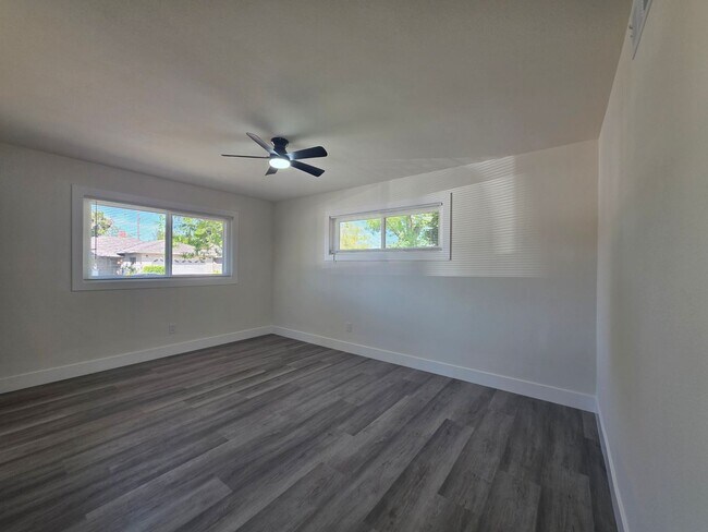 Building Photo - Remodeled Single Story in College neighborhood!