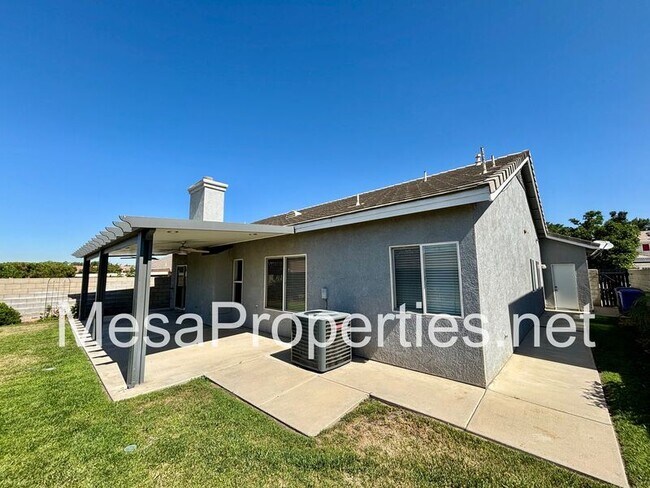 Building Photo - 15389 Megan Ct