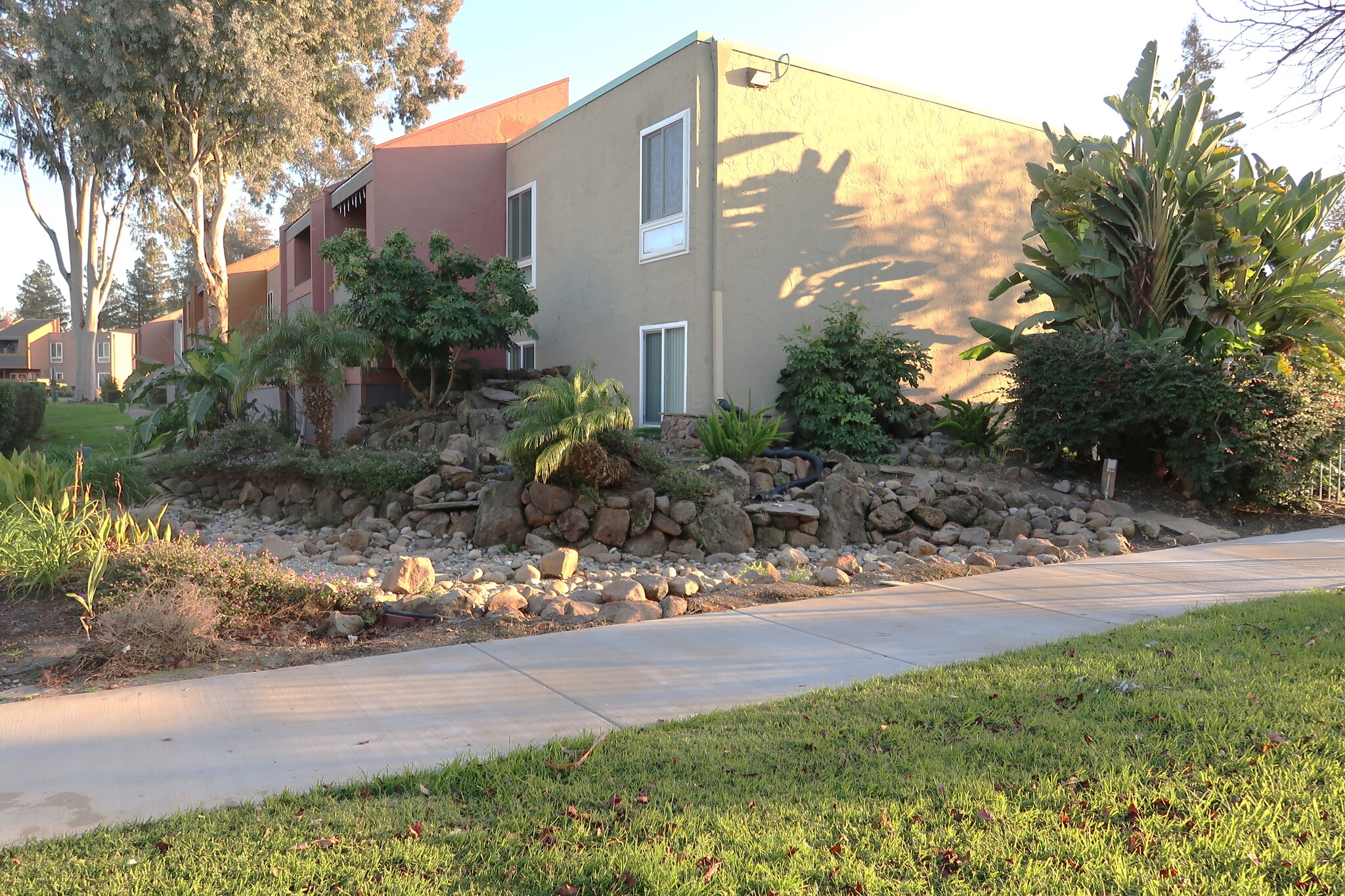 Building Photo - 440 Dempsey Rd