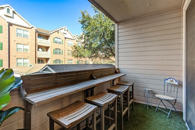 Building Photo - 2111 Welch St