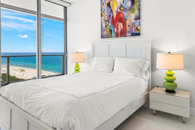 Building Photo - 3737 Collins Ave