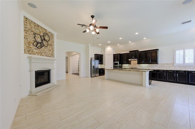 Building Photo - 25642 Luna Vista Dr