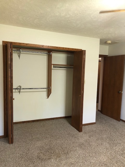 Building Photo - 601 S Hickory St