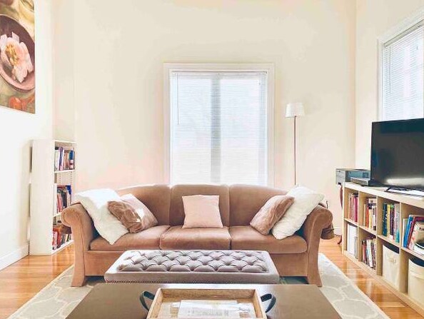 Building Photo - 9 Bradbury St