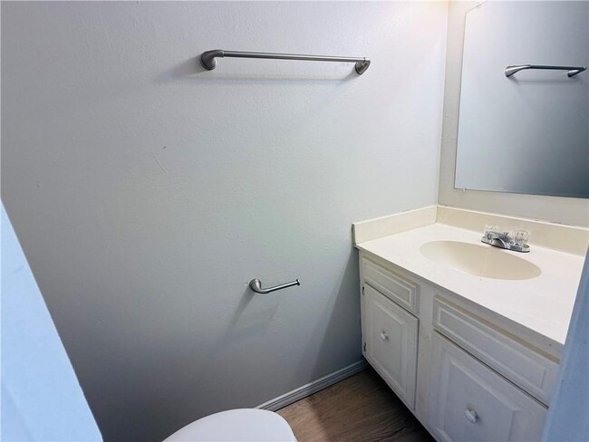 Building Photo - 1701 S West End St