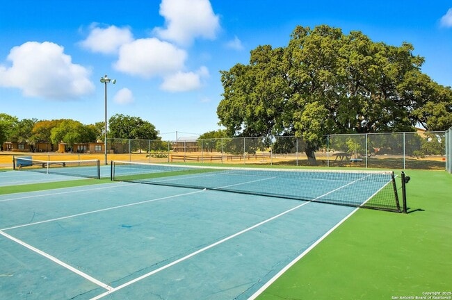 Building Photo - 418 Tawny Oak Cir