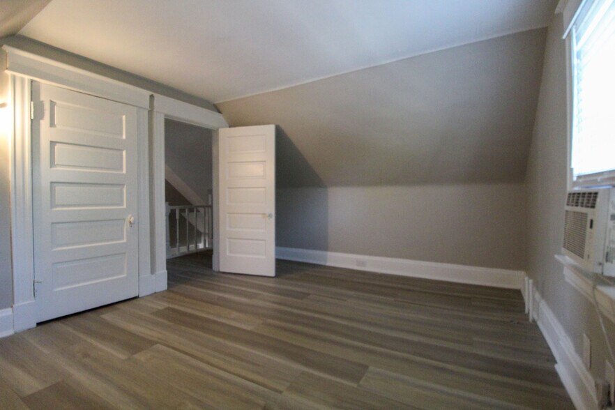 Bedroom 3 - 2621 Ida Ave