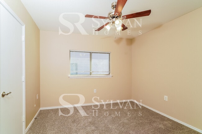 Building Photo - Carve Out a Great Life Here!