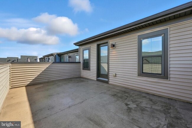 Building Photo - 22310 Seabring Terrace