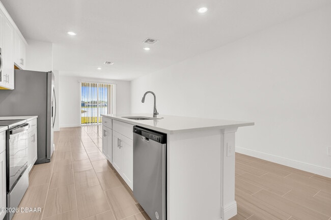 Building Photo - 225 Links Ter Blvd