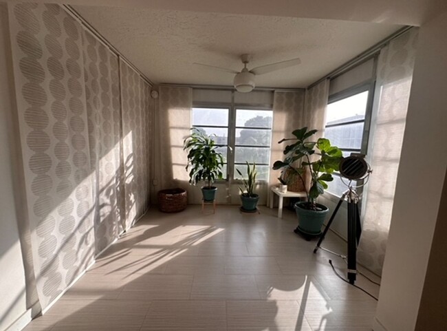 Building Photo - Great Condo in Boca Raton