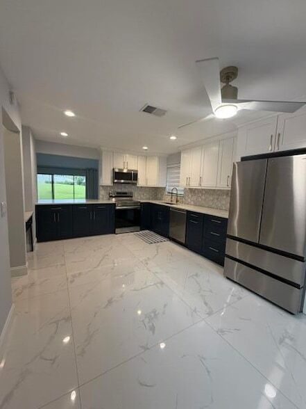 Building Photo - 2105 Deer Creek Woodlands Way