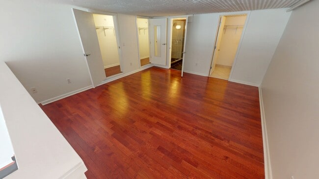 Building Photo - 2200 Arch StreetUnit 307