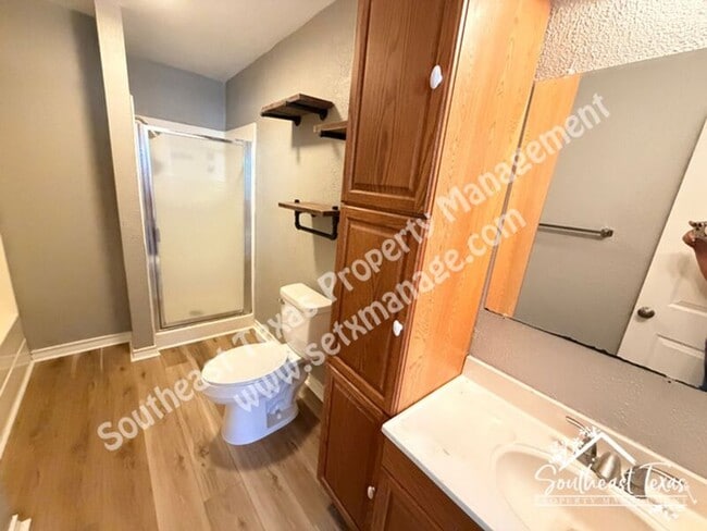 Building Photo - 1441 Bassett St