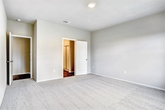 Building Photo - 5905 Brocade Dr