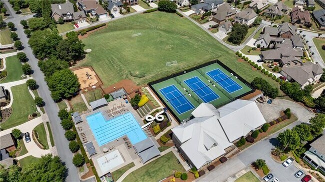 Building Photo - 5861 Yoshino Cherry Ln NE