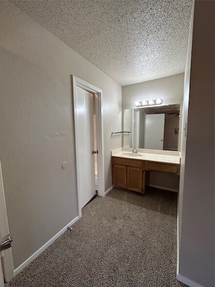 Building Photo - 4916 Brianhill Dr
