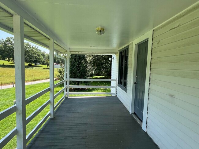 Building Photo - 384 Norvell Rd