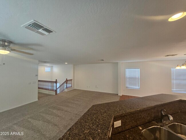 Building Photo - 40438 W Helen Ct