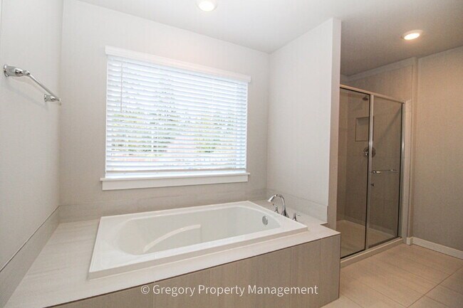 Building Photo - 21 181st St SE