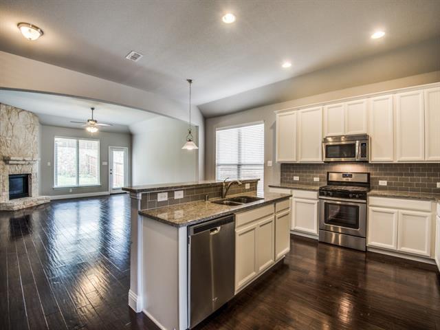 Building Photo - 812 Llano Falls Dr