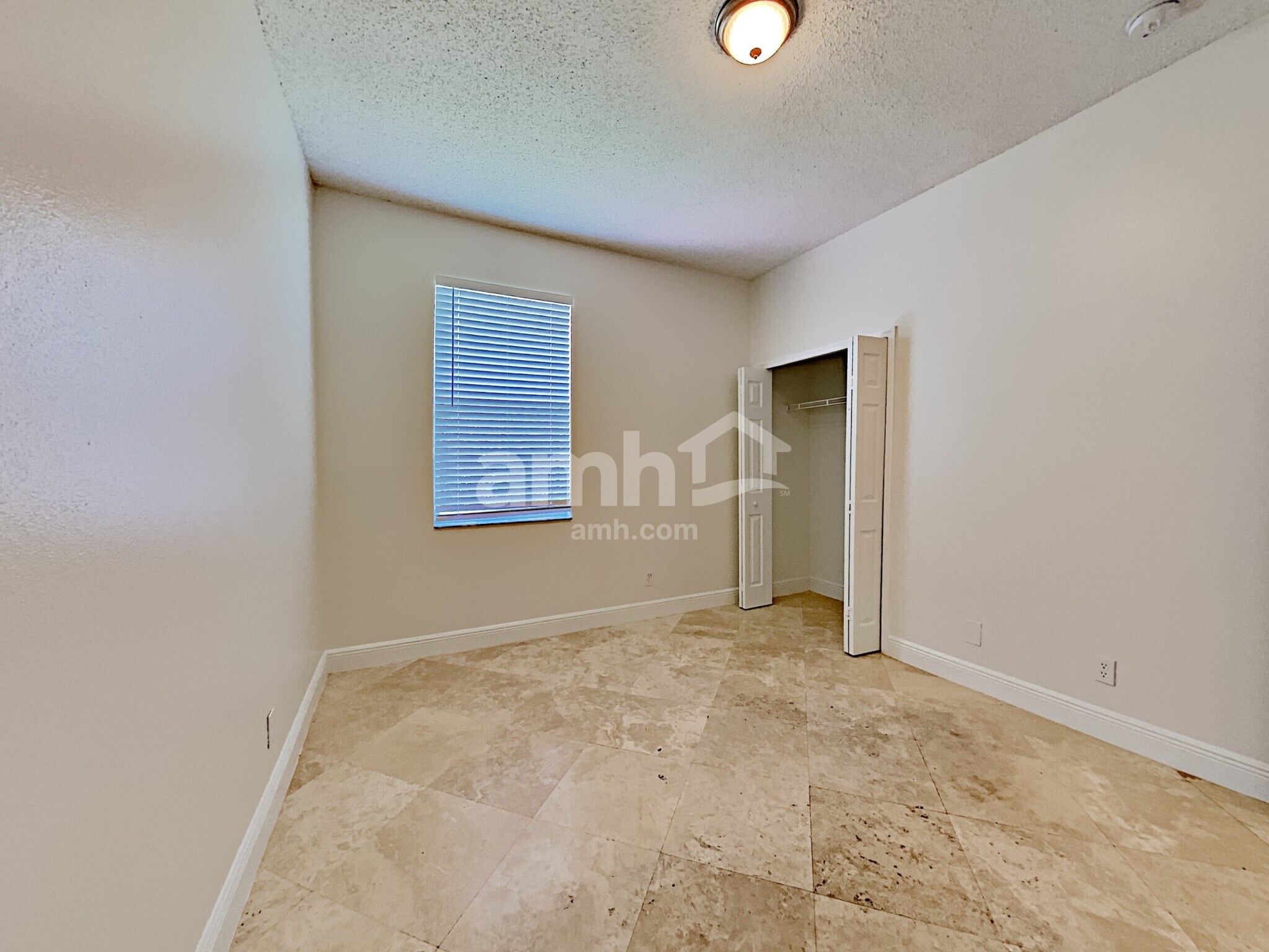 Building Photo - 13740 Hawkeye Dr