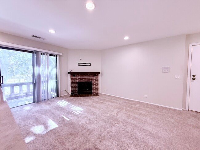 Building Photo - 70 Margate Ct