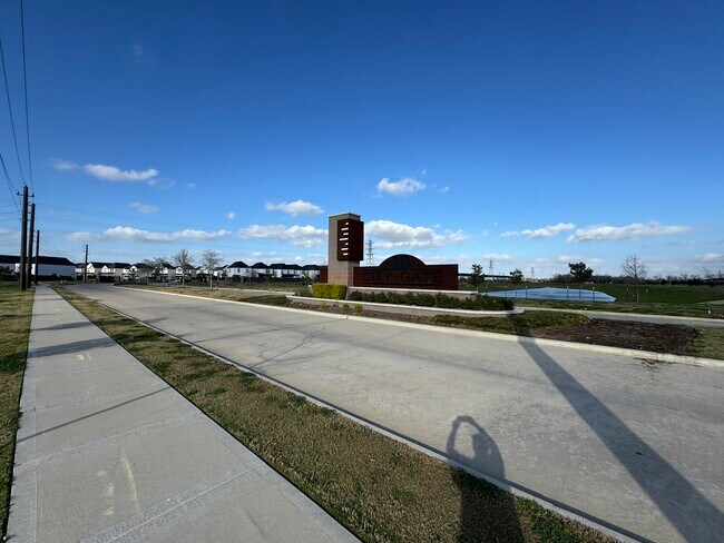 Building Photo - 3002 Skyline Mesa Dr