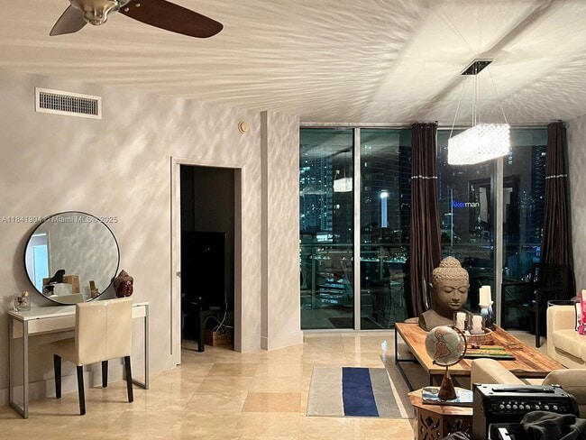 Building Photo - 350 S Miami Ave