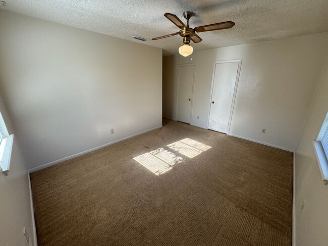 Building Photo - 3-Bedroom House for Rent in Copperas Cove