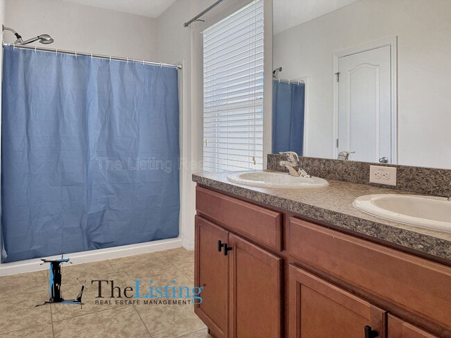 Building Photo - 803 Ashentree Dr