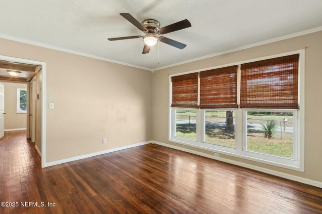 Building Photo - 1254 De Paul Dr