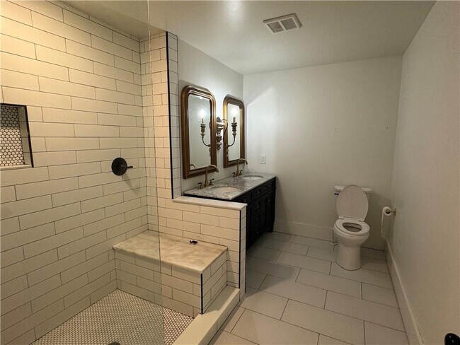 Building Photo - 214 Etowah Dr