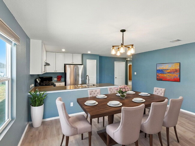 Building Photo - "Charming 3-Bed, 2-Bath Retreat in New Bra...