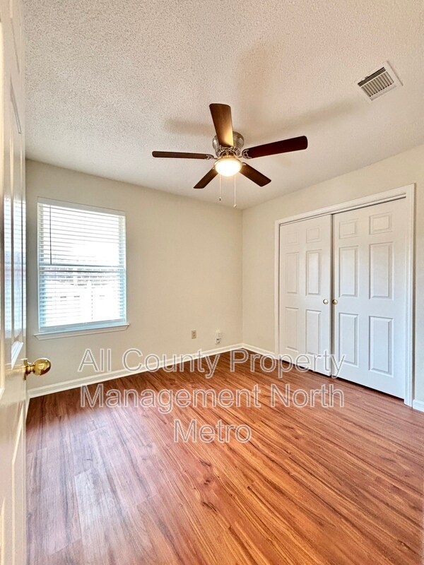 Building Photo - 310 Tanners Crossing