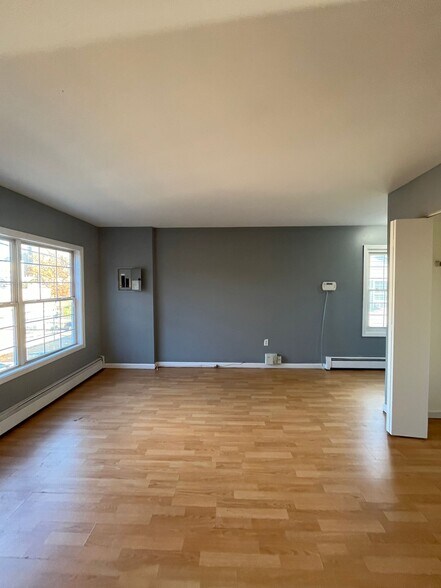 Building Photo - 35 Fairview Ave