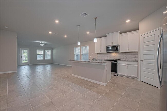 Building Photo - 21507 Pachino Ln