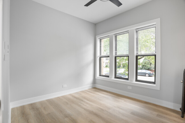 Building Photo - 1239 W Morse Ave