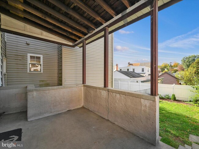 Building Photo - 2814 St Marys Rd