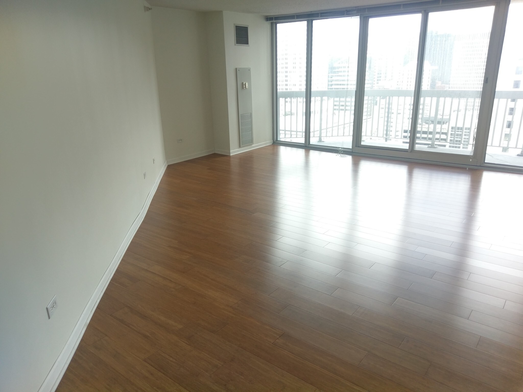 Building Photo - 545 N Dearborn St