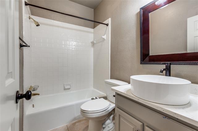 Building Photo - 2405 Beaver Bend Dr