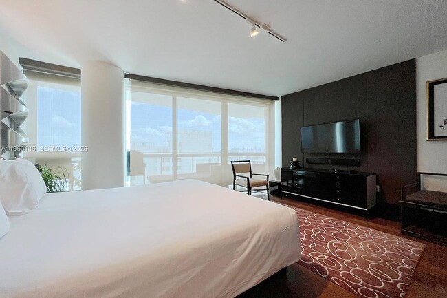 Building Photo - 101 20th St