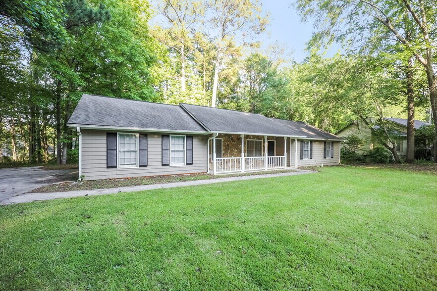 Building Photo - 10916 Clearwater Dr