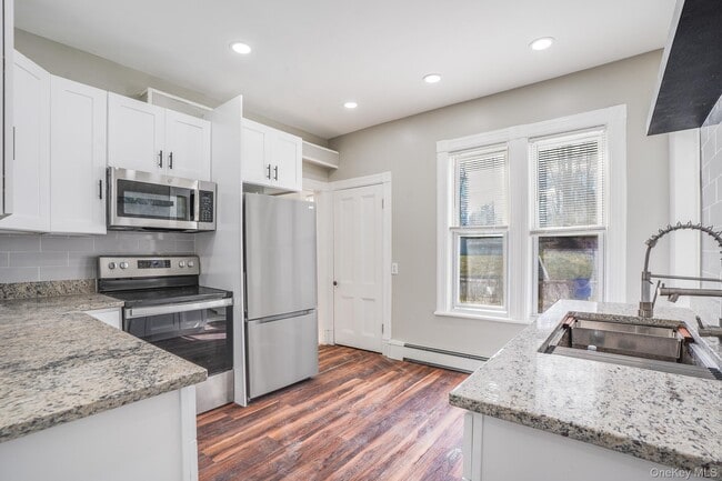 Building Photo - 27 Orchard Pl