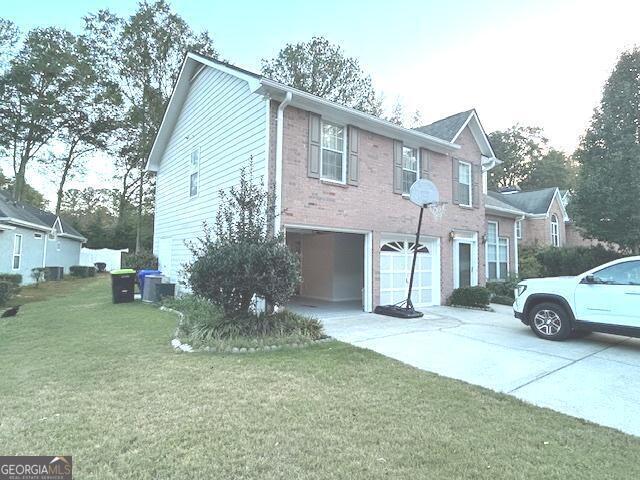 Building Photo - 305 Carriage Chase