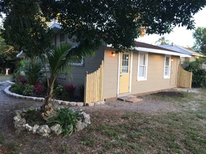 Building Photo - 2163 Jeffcott St