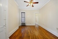 Building Photo - 207 Washington St