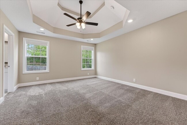 Building Photo - Pet Friendly Three Bedroom!