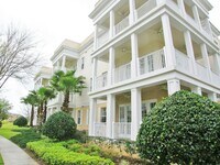 Building Photo - Lovely 3/2 Luxury Condo In Reunion